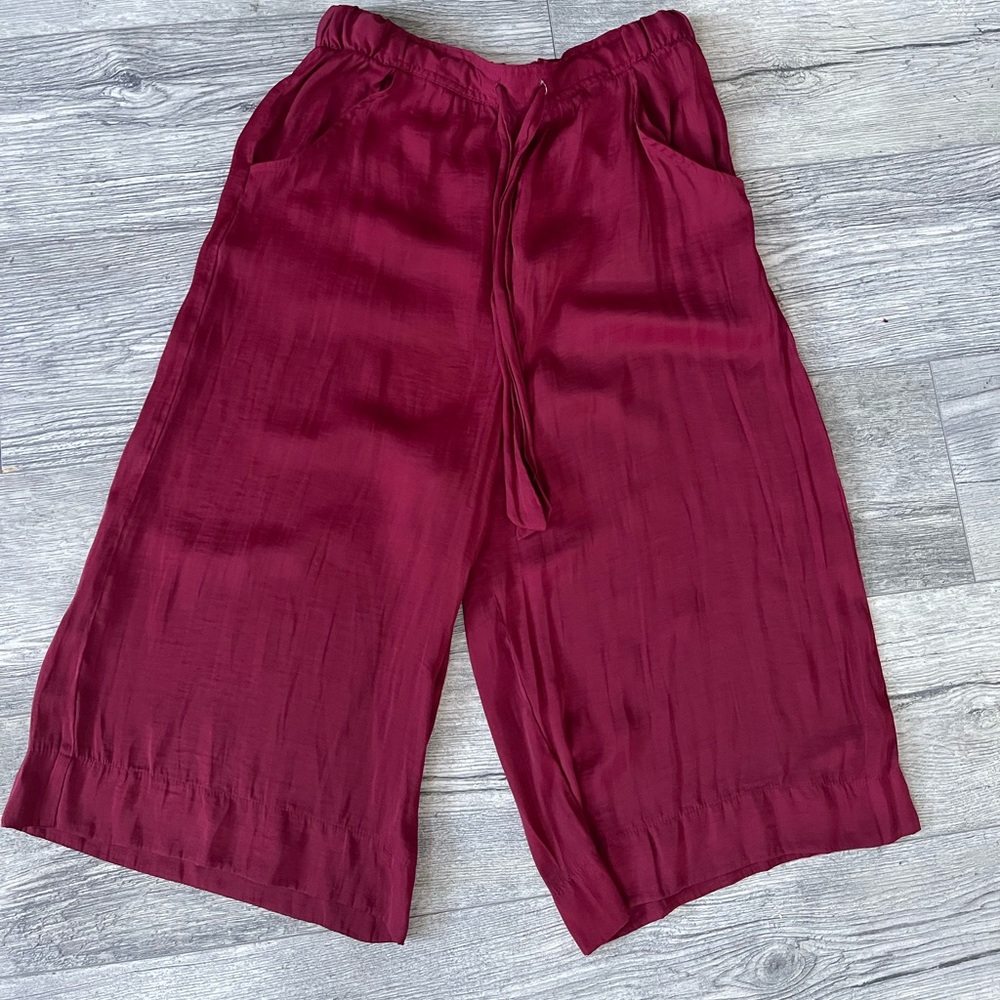Burgundy loose capri super cute with a breezy white shirt